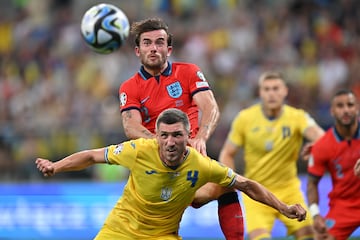 Kryvtsov battles with England's Ben Chilwell.